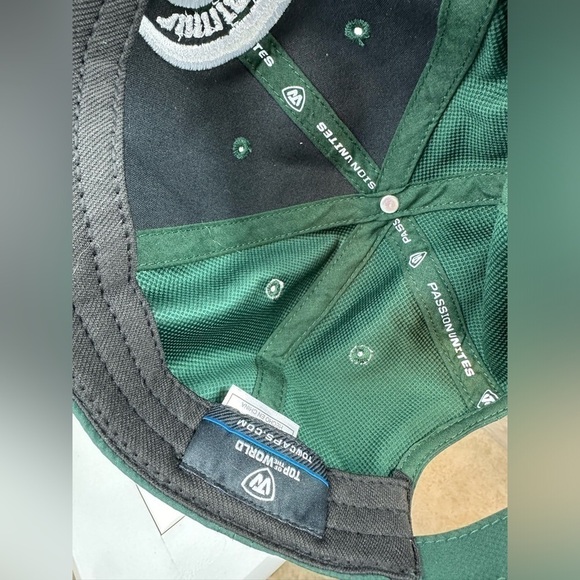 Like New Michigan State Spartans Green White Logo Embroidered Velcro - Picture 9 of 10